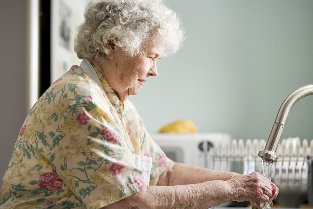 5 Signs Your Loved One May Need In-Home Care - senior home care - Arista Home Care Solutions
